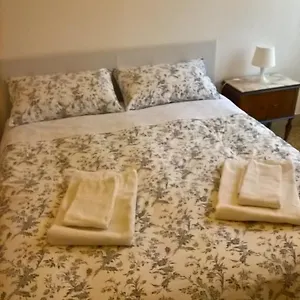 Marchese Ugo Bed & Breakfast