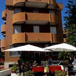 https://casa-vacanze-albenga.hotelitalianriviera.com